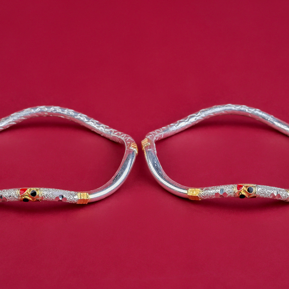 Fancy Kadli With Golden Yellow Strip
